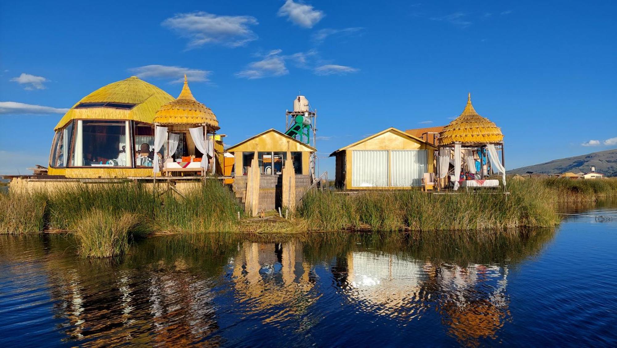 פונו Uros Lodge Peru מראה חיצוני תמונה
